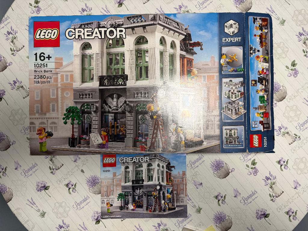 LEGO 10251 Brick Bank, Kinderen en Baby's, Speelgoed | Duplo en Lego, Zo goed als nieuw, Lego, Complete set, Compleet, Inclusief accessoires