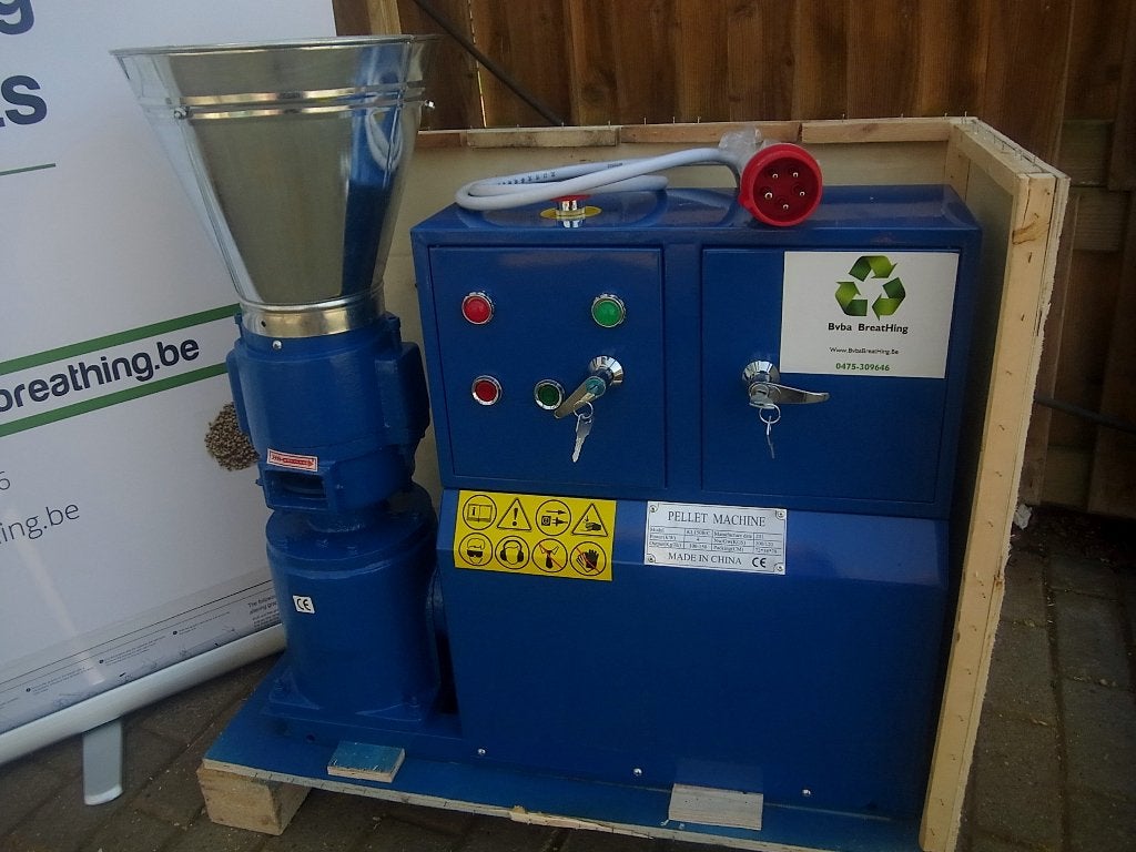 Pelletpers KL120XL, Articles professionnels, Machines & Construction | Industrie & Technologie, Envoi
