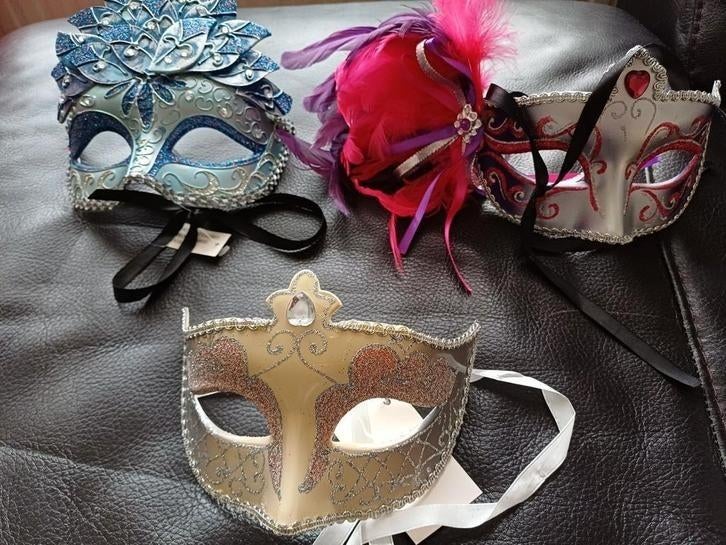 3 Venetiaanse maskers, Ophalen of Verzenden