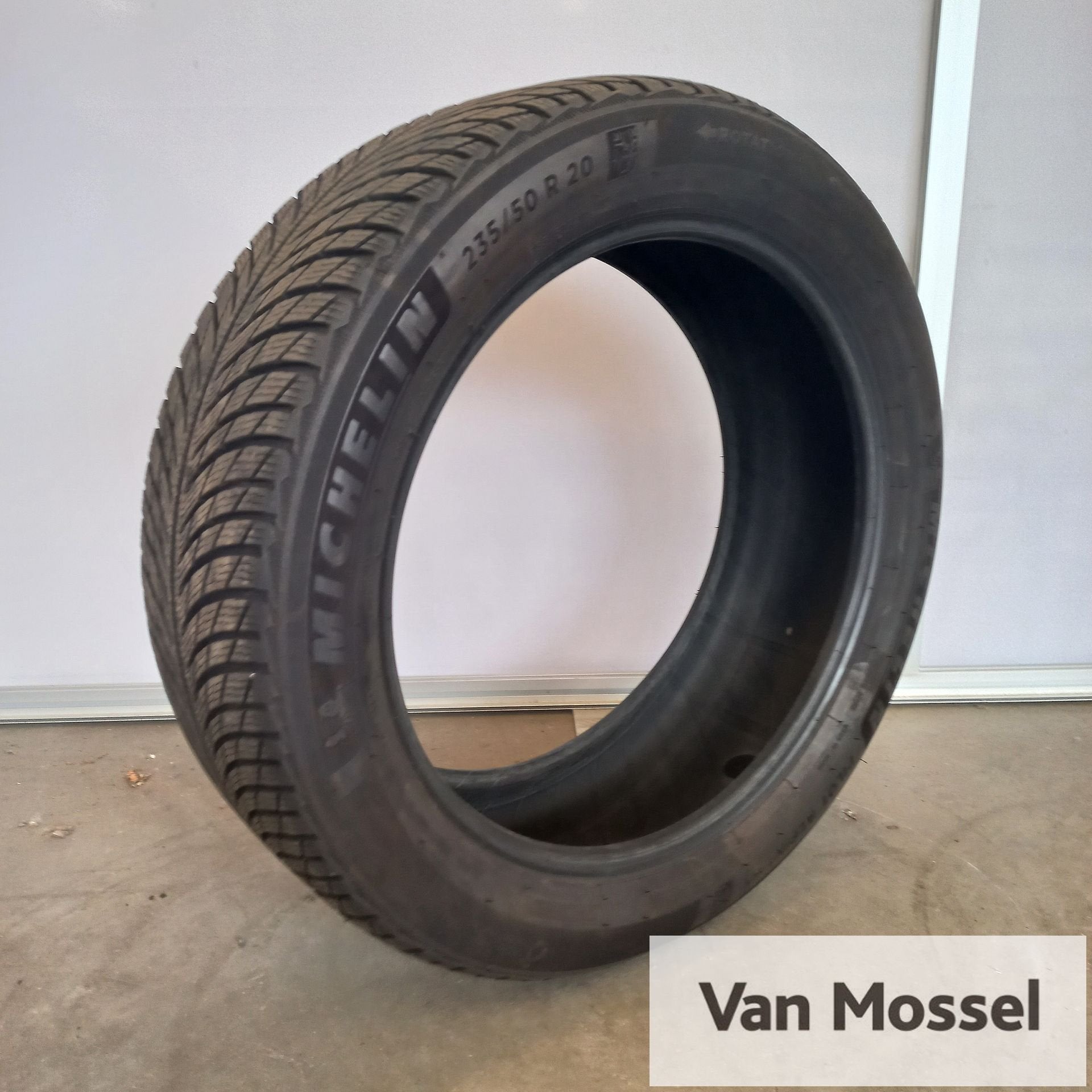 Michelin Pilot Alpin 5 SUV 235/50/R20 104V, Auto-onderdelen, Banden en Velgen, Gebruikt, -, -, Ophalen of Verzenden
