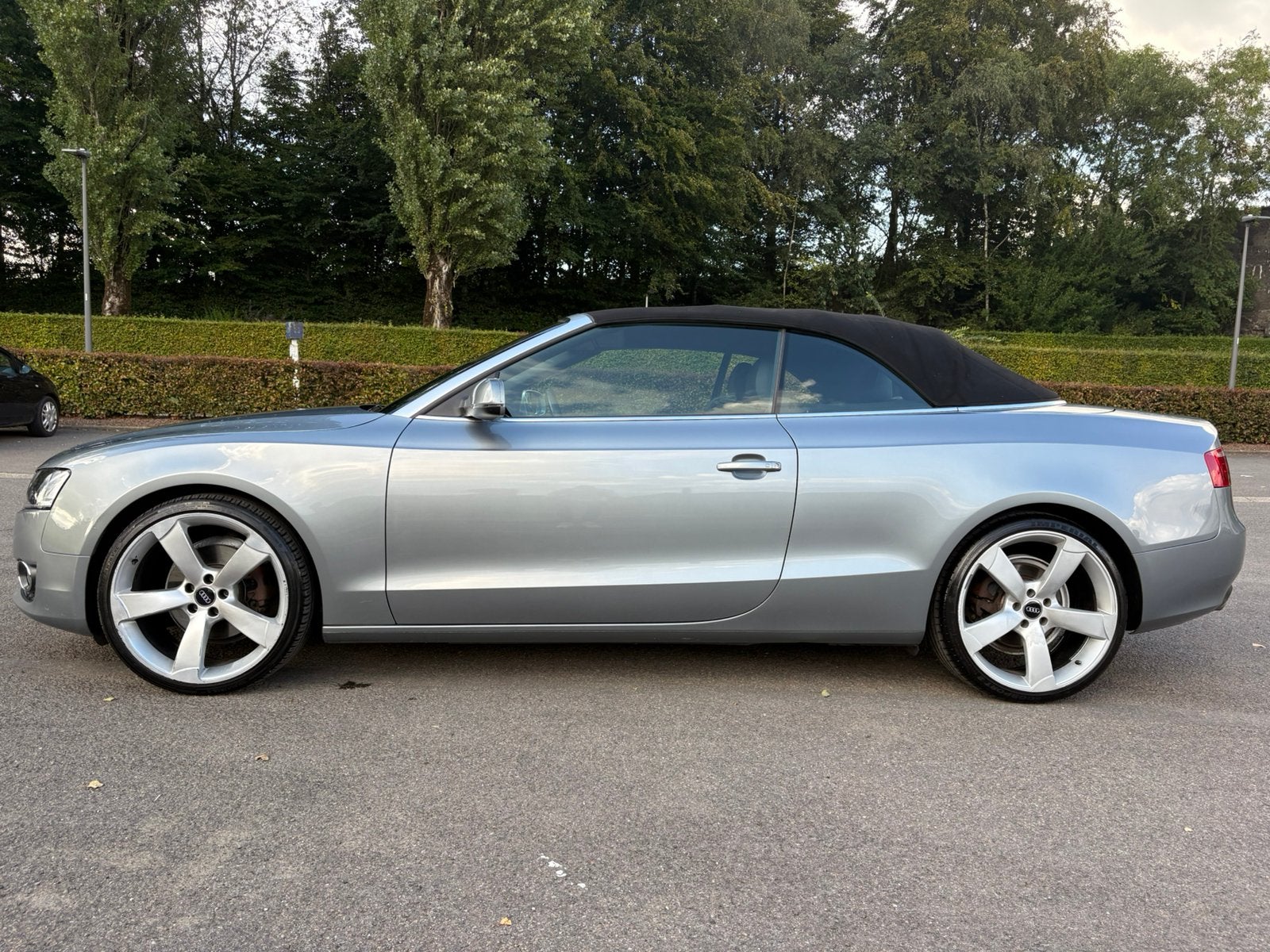 Audi A5 Cabriolet 163 chevaux, 2l TDI, Cuir, Boîte manuelle, Noir, 120 kW