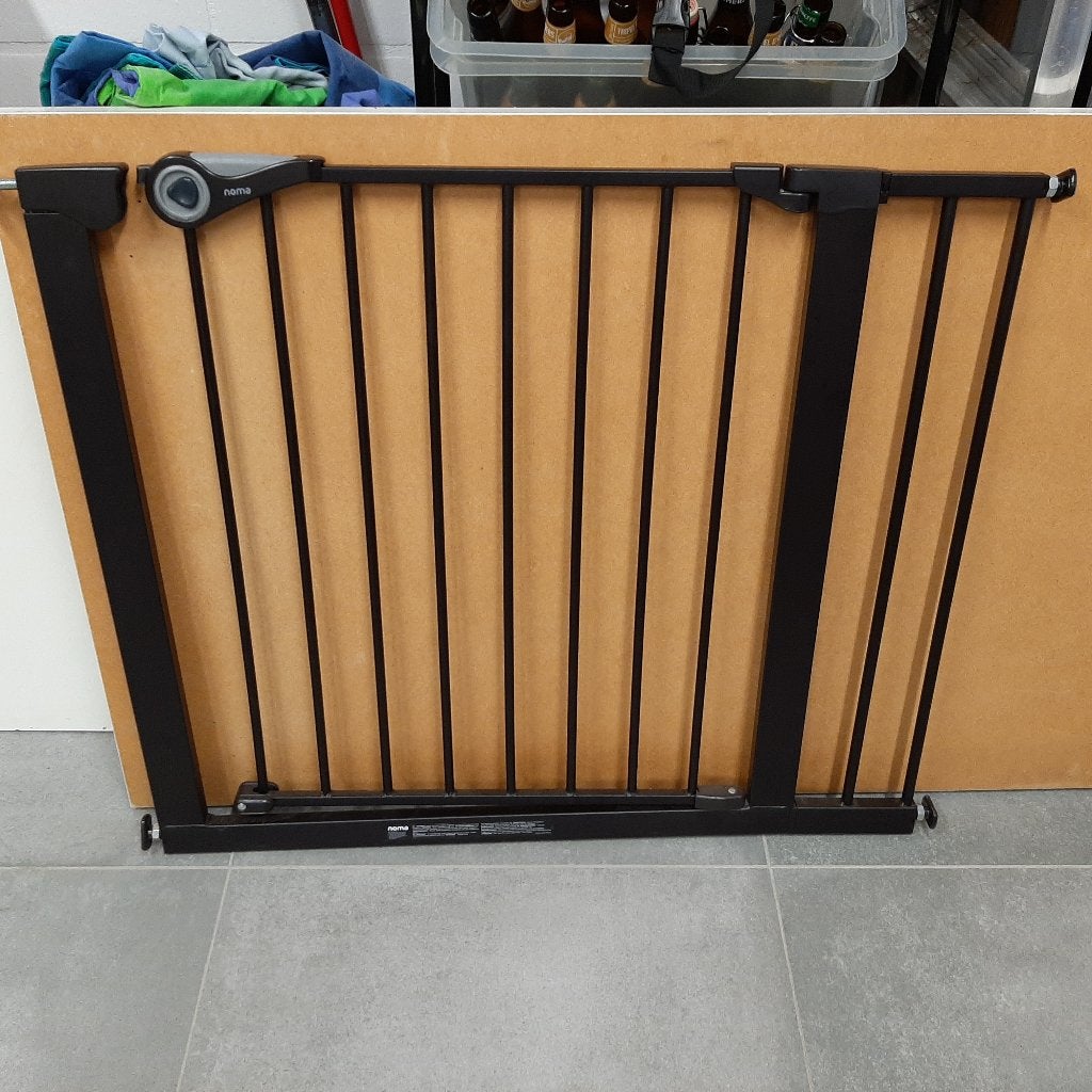 Traphekje Noma Easy Fit + verlengstuk, Kinderen en Baby's, Traphekjes, Zo goed als nieuw, Metaal of IJzer, minder dan 100 cm, Ophalen