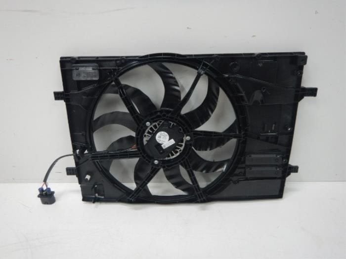 VW Golf 8 Ventilator Enkelfan + Koelluchtventilator + Behuiz, Ophalen of Verzenden, Gebruikt
