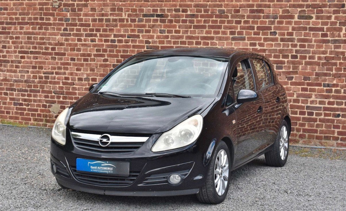 Opel corsa 1.4L essence 5portes avec airco, Autos, Achat, Boîte manuelle, Entretenue par le concessionnaire, Noir