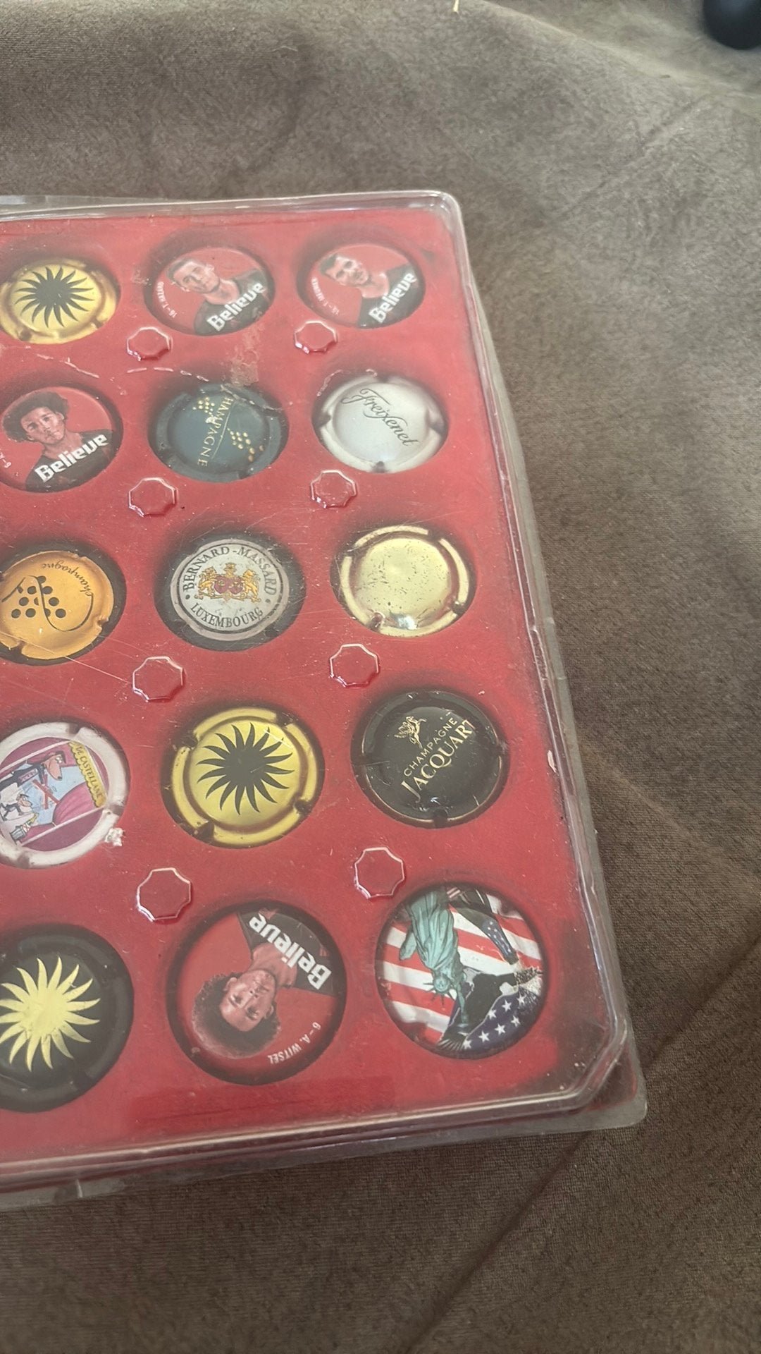 Capsules, Collections, Flippos, Enlèvement ou Envoi