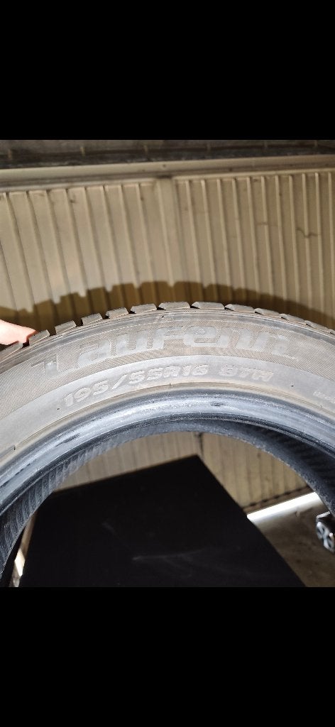 Pneus hiver Laufeen 195/55 R16, Autos : Pièces & Accessoires, Pneus hiver, 16 pouces, Véhicule de tourisme, Pneu(s)