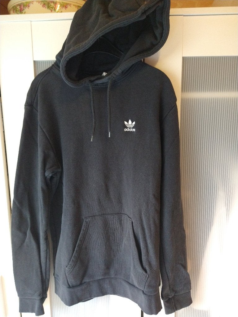 Zwarte hoodie met wit geborduurd Adidas Logo, Porté, Taille 46 (S) ou plus petite, Noir, Enlèvement