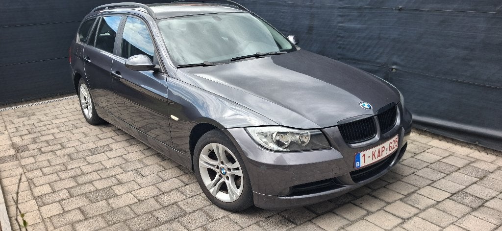 Bmw e91 318d 19/03/2007 export zonder keuring., Auto's, 90 kW, 4 deurs, Achterwielaandrijving, Zwart