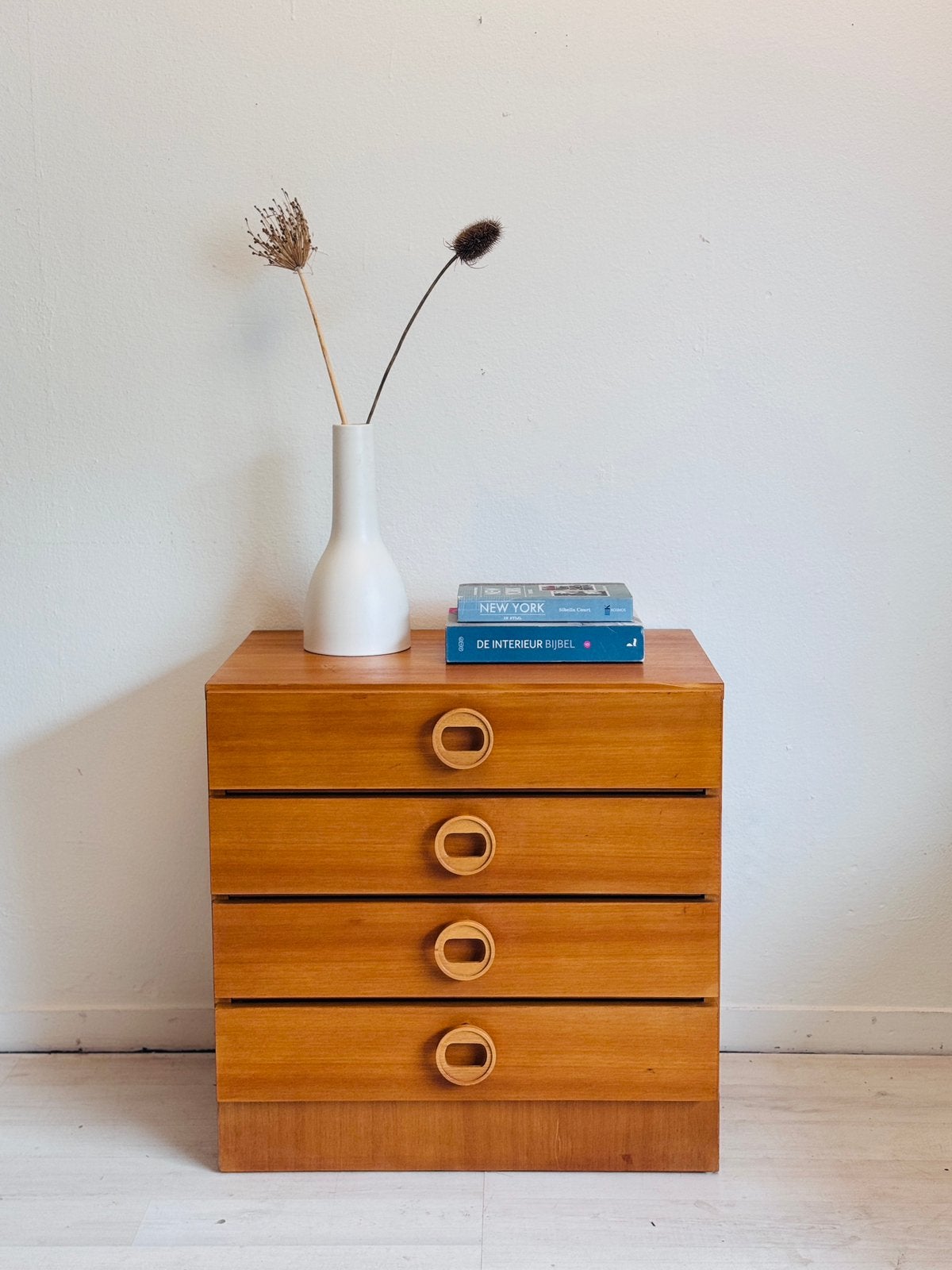 Commode vintage du milieu du siècle, 3 ou 4 tiroirs, 25 à 50 cm, Moins de 100 cm, Enlèvement