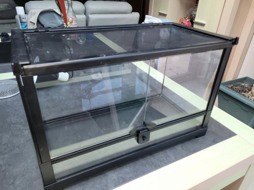 Terrarium, Enlèvement, Comme neuf