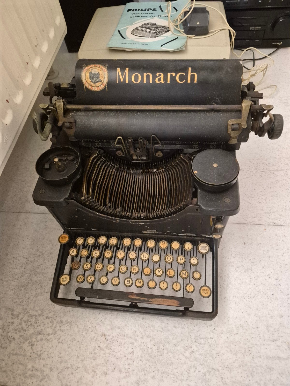 Monarch typemachine, Diversen, Ophalen