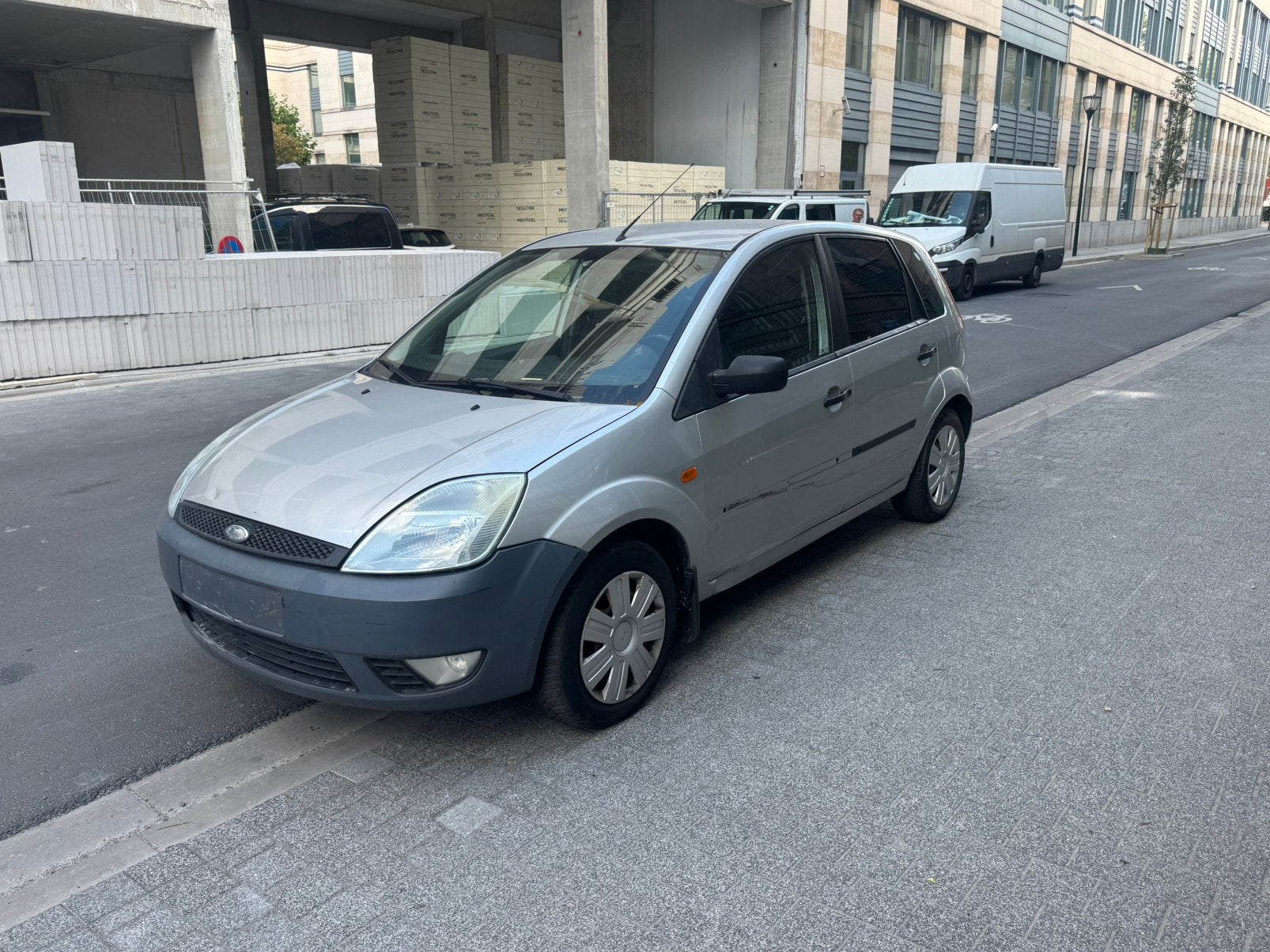 FIESTA AUTOMATIQUE 2005 195.000KM JOINT DE CULASSE HS, Auto's, Automaat, Berline, 1400 cc, Particulier