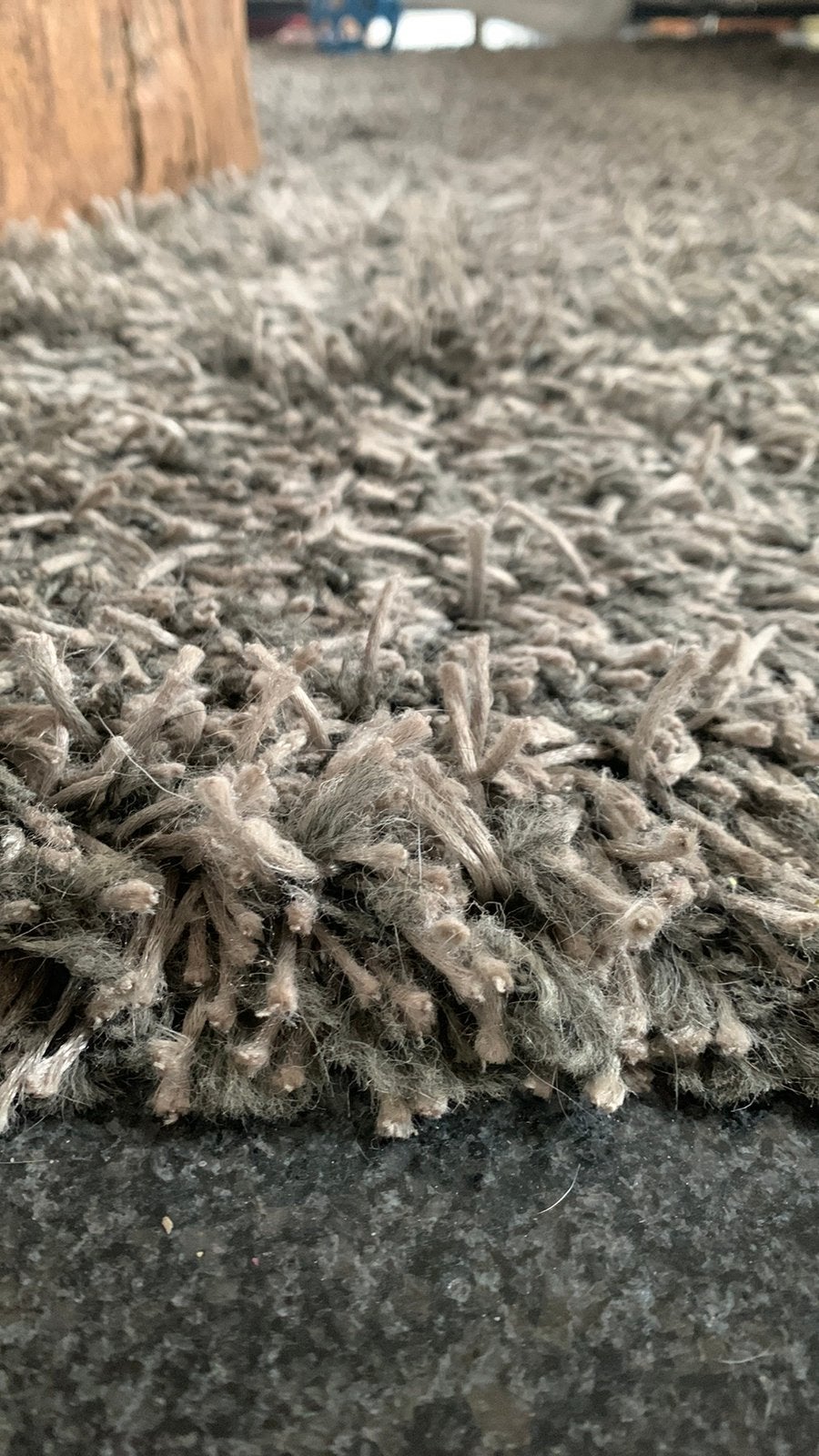 Tapis à poil long, agréable pour s'asseoir, Gris, Eerder neutraal past in elk interieur, Comme neuf, Enlèvement