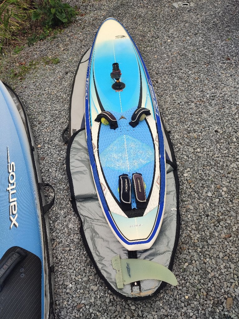 Planche Freewave  Exocet Cross 94   200€. VENDU, Sports nautiques & Bateaux, Planche à voile, Planche, Avec aileron(s), Moins de 250 cm