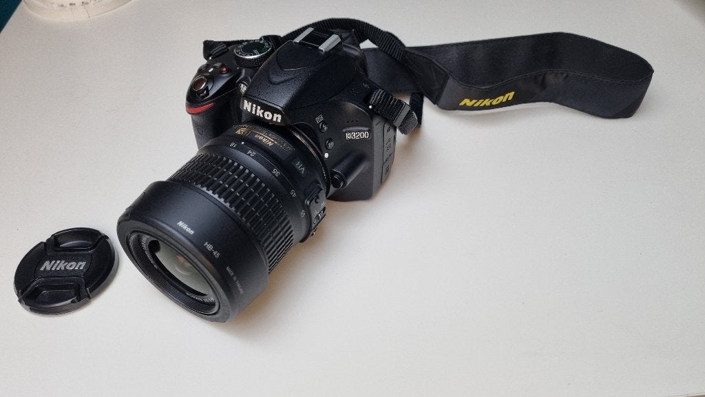 fototoestel Nikon D3200, TV, Hi-fi & Vidéo, Appareils photo numériques, Stabilisation d'image, Pare-soleil, Enlèvement, Utilisé