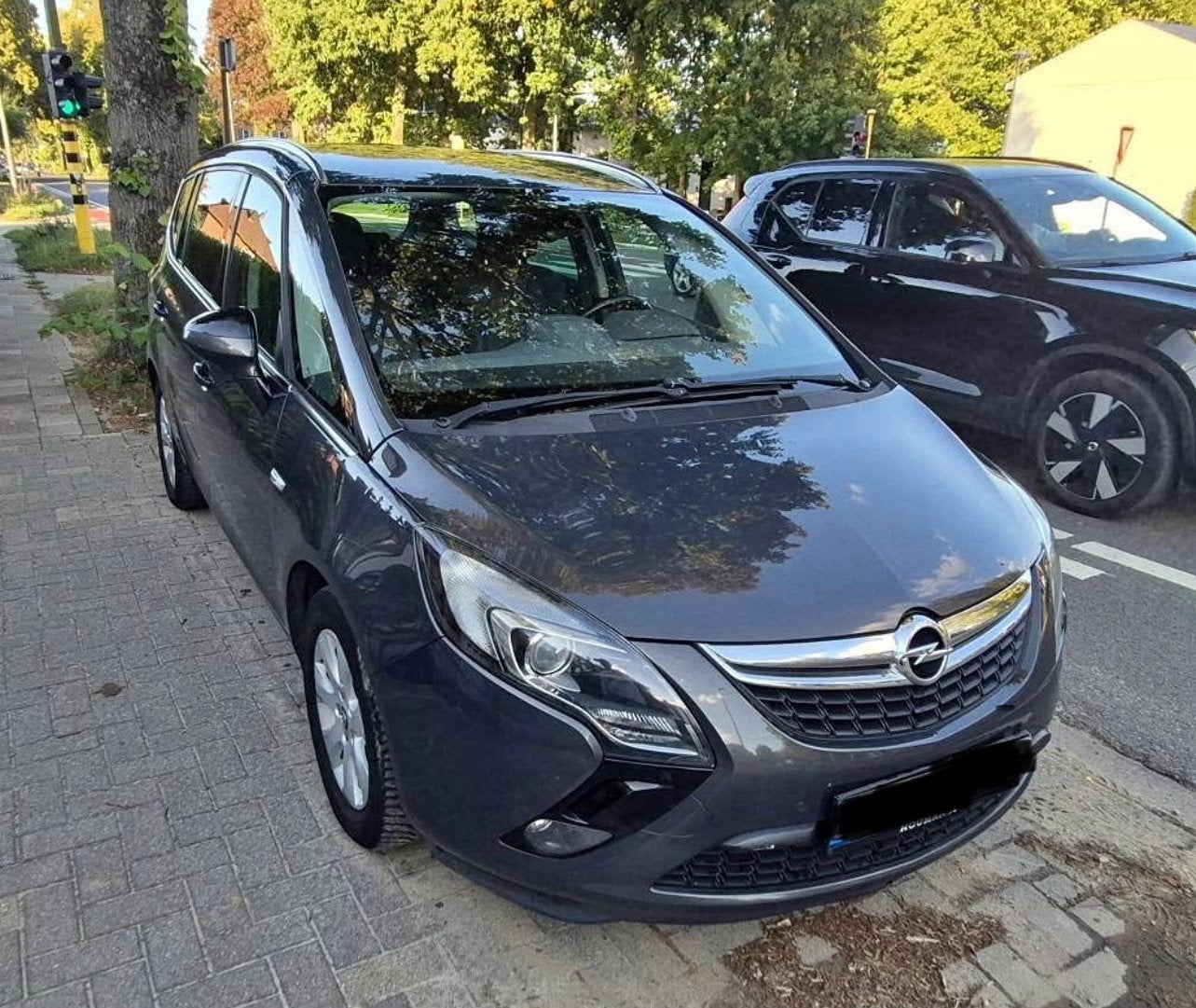 Opel zafira tourer 1.6 diesel rijdt goed 7 zitplaatsen, Auto's, Monovolume, 1600 cc, 7 zetels, 5 deurs