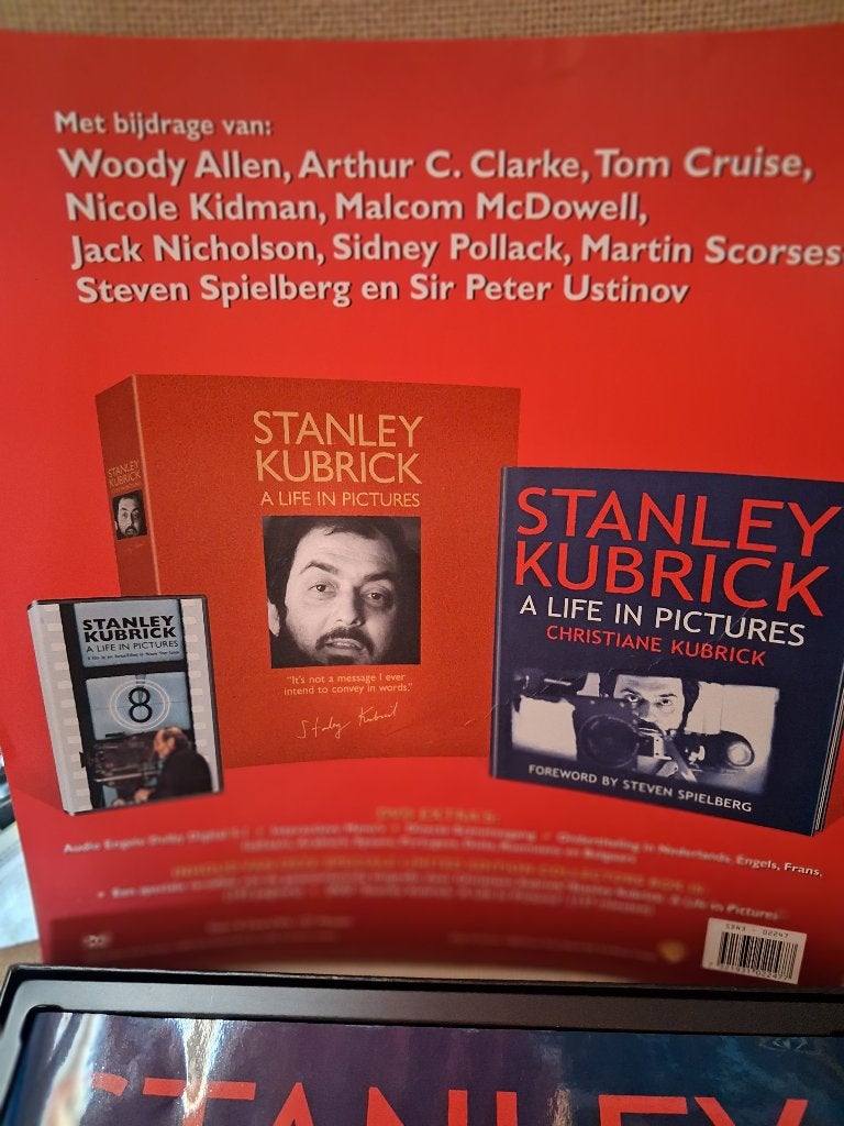 STANLEY KUBRICK - A LIFE IN PICTURES - ENGELS - BOEK + DVD, Ophalen of Verzenden, Zo goed als nieuw