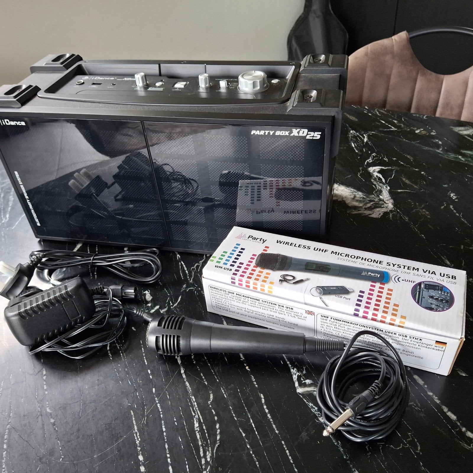 party box licht en geluid, Ophalen, Zo goed als nieuw, Complete set