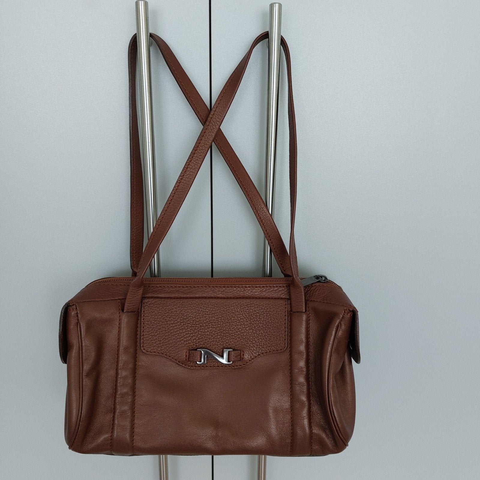 mooie, bijna nieuwe echte NATHAN handtas, Handtassen en Accessoires, Tassen | Damestassen, Ophalen, Zo goed als nieuw, Bruin, Handtas