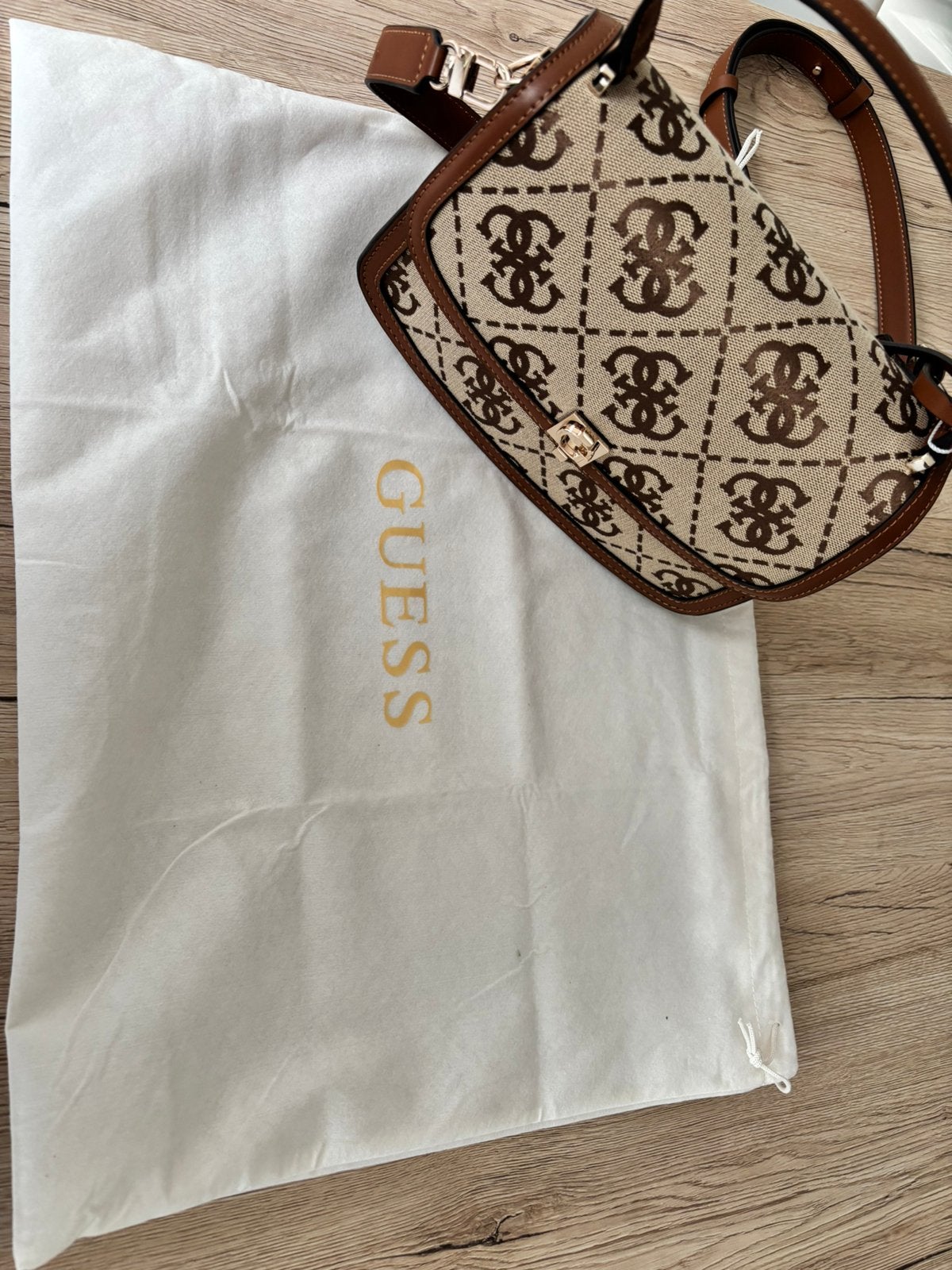 Prachtige handtas, Handtassen en Accessoires, Tassen | Damestassen, Ophalen of Verzenden, Nieuw, Handtas