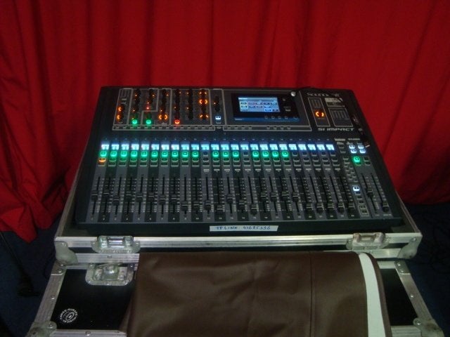 Gebruikt: Soundcraft SI Impact digitale mixer in flightcase, Ophalen, Gebruikt, 20 kanalen of meer, Microfooningang