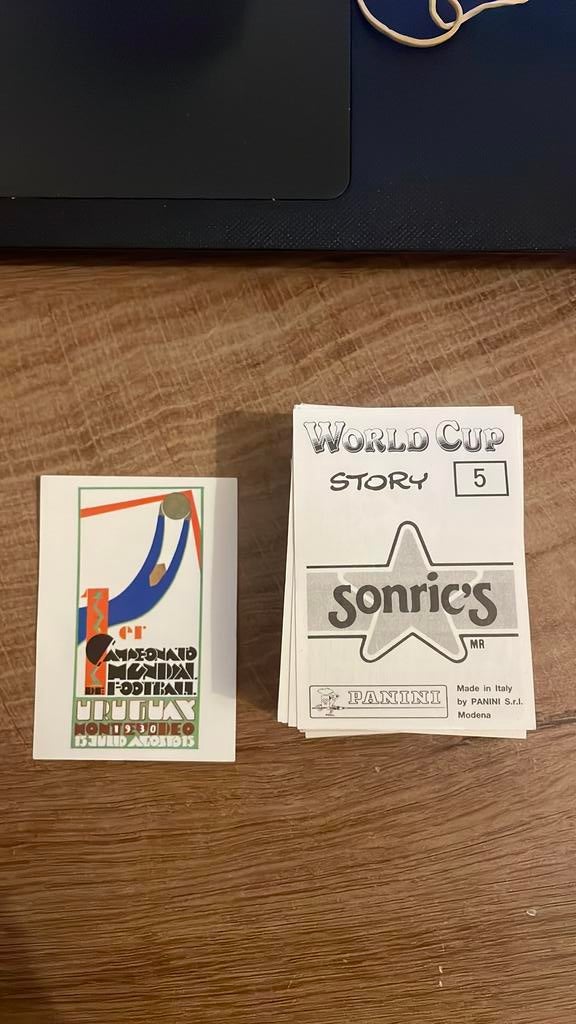 Panini world cup story 132 verschillende stickers, Enlèvement ou Envoi