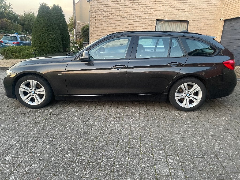 Bmw 320i, Auto's, Achterwielaandrijving, Euro 6, 4 cilinders, Bruin