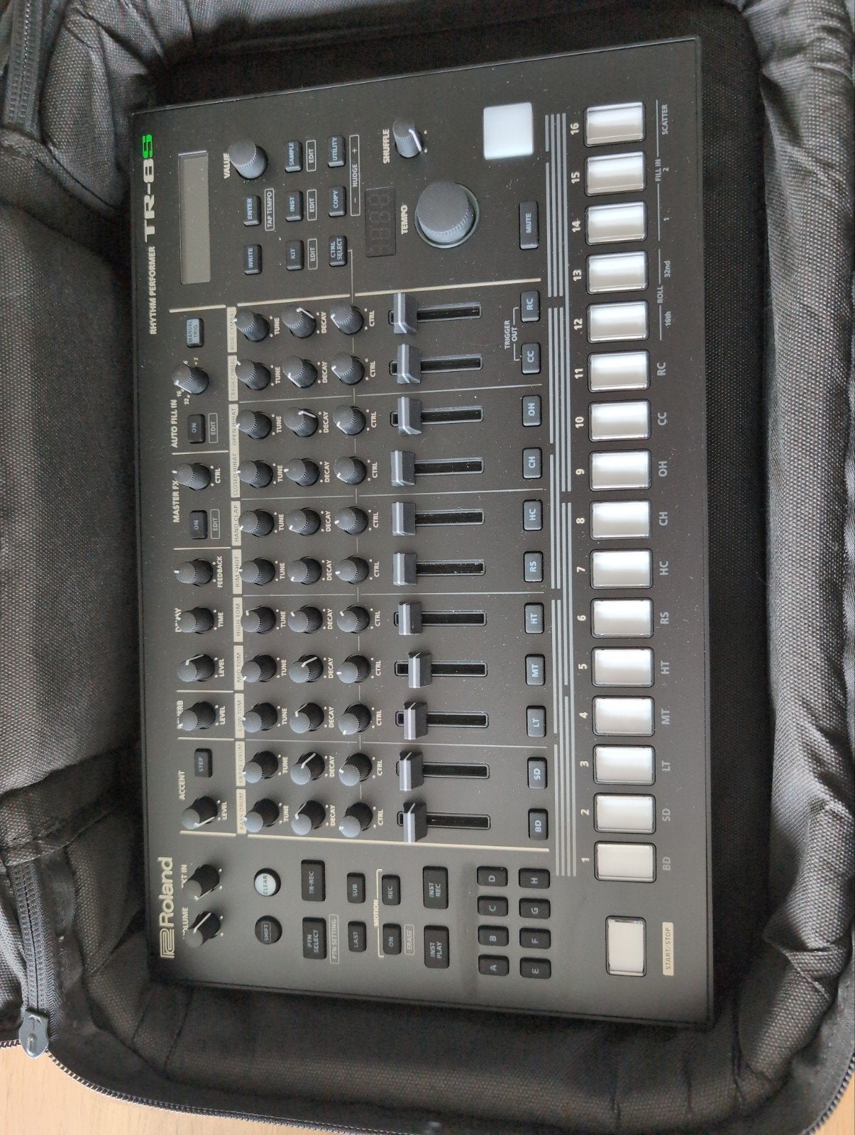 Roland tr8s nieuw in garantie met draagtas, Ophalen of Verzenden, Roland