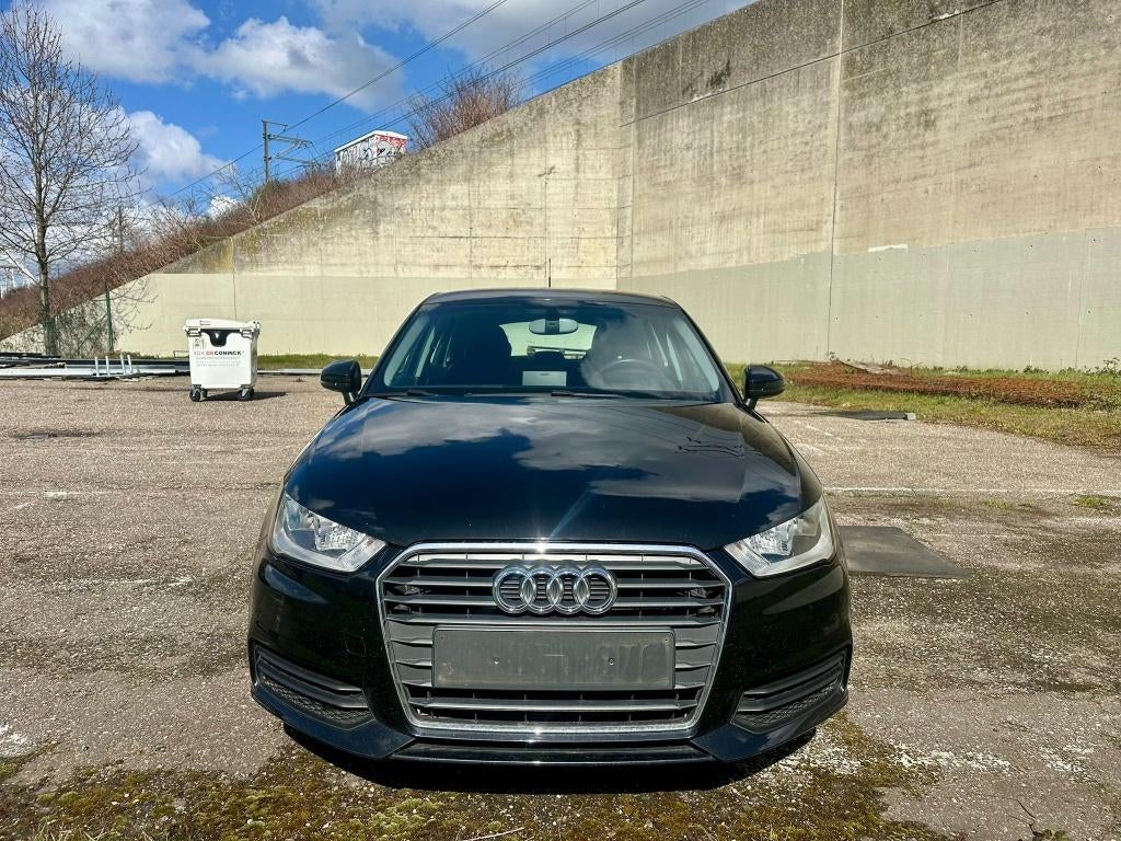 Audi A1 Sportback – Goede staat - Rijdt perfect, Auto's, https://public.car-pass.be/verify/3526-6256-5547#, Achterwielaandrijving