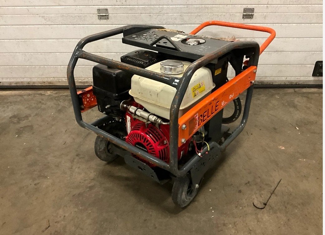 Belle altrad bulldog 20/140 hydraulisch aggregaat van 2019, Ophalen, Gebruikt, Benzine