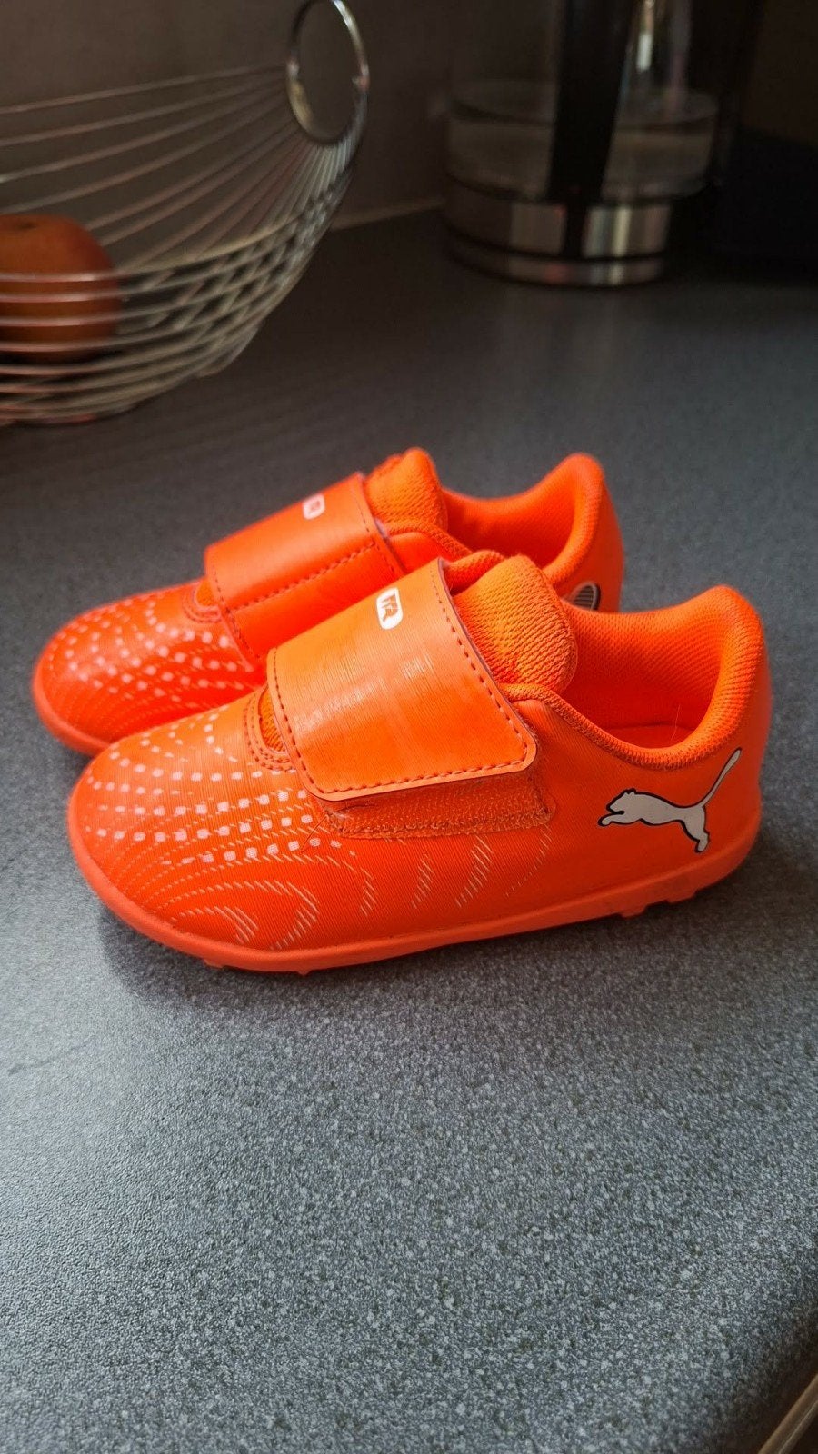 Fluo oranje kindersportschoenen maat 25, Ophalen, Zo goed als nieuw