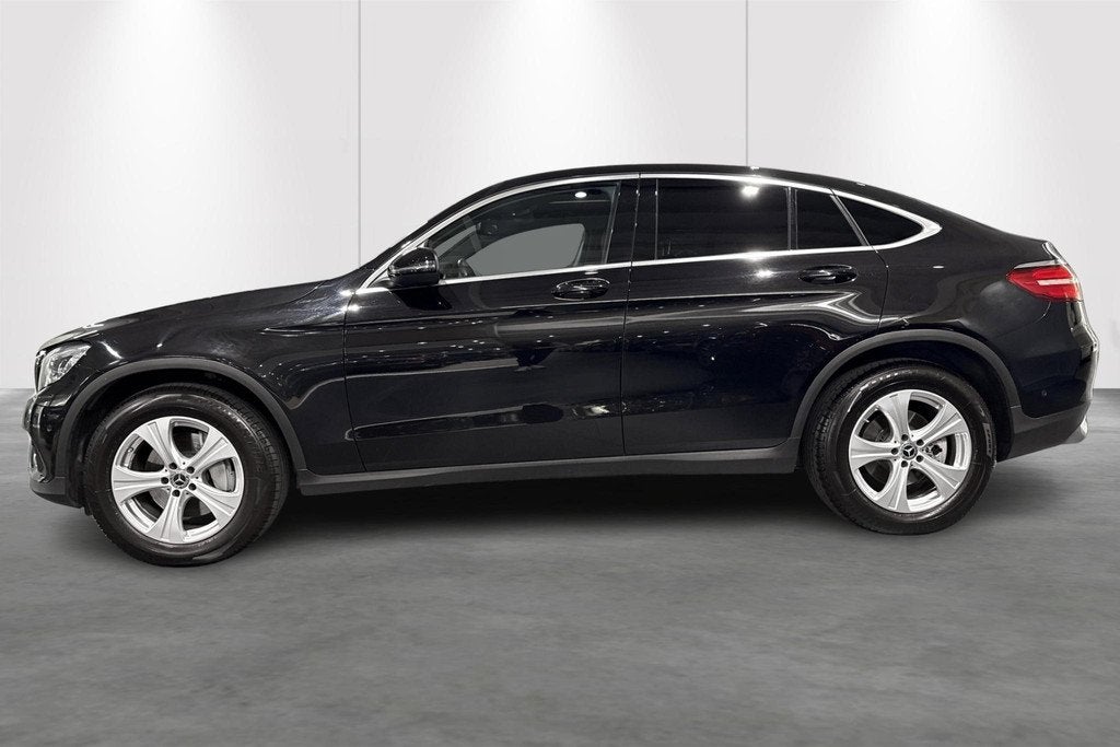 Mercedes-Benz GLC GLC 220 d 125kW 4MATIC + TREKHAAK, Auto's, Mercedes-Benz, Automaat, Stof, Gebruikt, Zwart