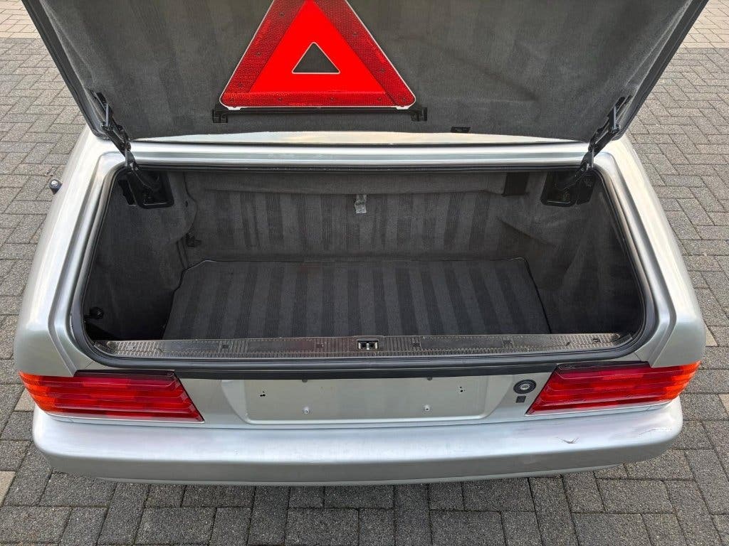 Mercedes 280 SL uit 1995, foto 11