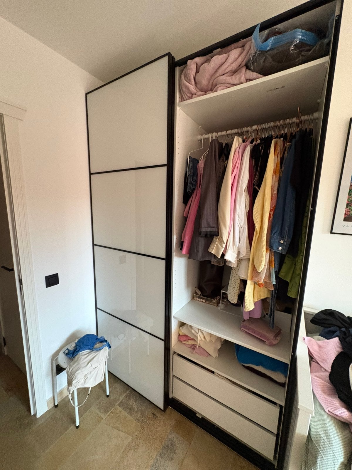 Ikea Pax 2x 75Lx60Bx236H met mat glazen schuifdeur, Ophalen, Japandi, Met lade(s), 100 tot 150 cm