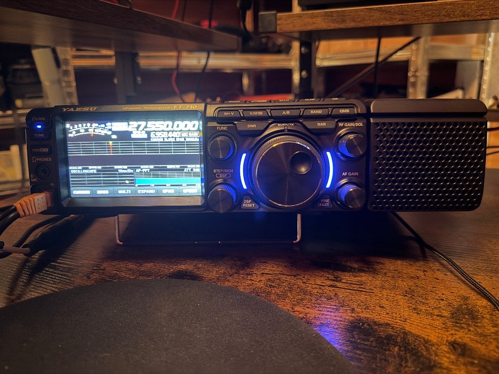 Yaesu FT-710 Veld, Telecommunicatie, Zenders en Ontvangers, Zo goed als nieuw, Zender en Ontvanger, Ophalen of Verzenden