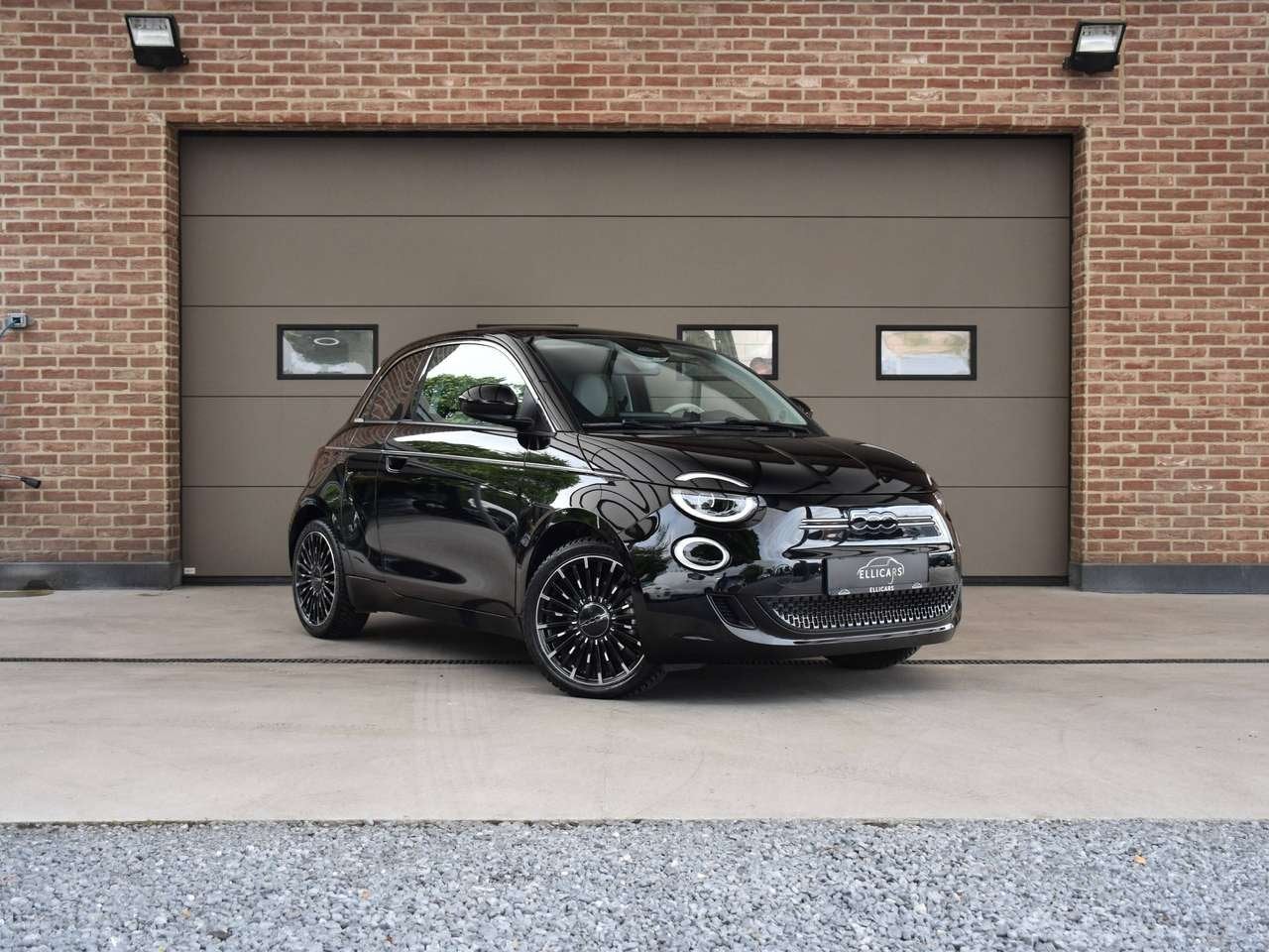 Fiat 500e 42 KWH SOH 94,51% / LA PRIMA / 3+1 / PANORAMISCH, Autos, 0 kg, 87 kW, 4 portes, 0 kg