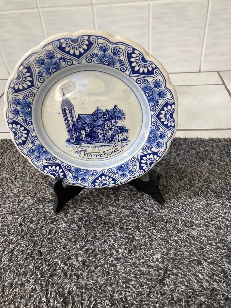 1 Delfts blauw bord: kerk Wernhout., Ophalen, Zo goed als nieuw