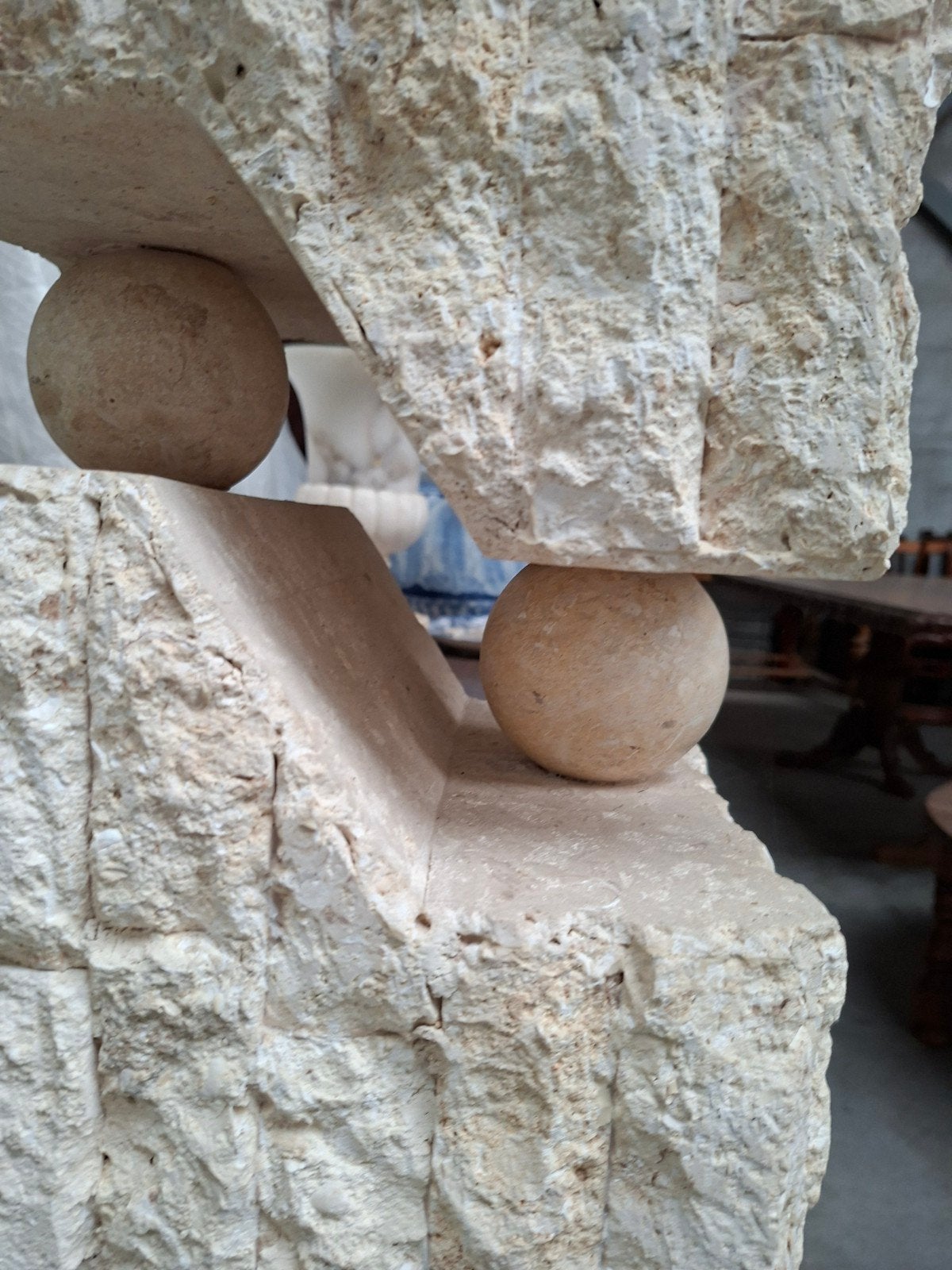 Sculptuur - sokkel, Ophalen