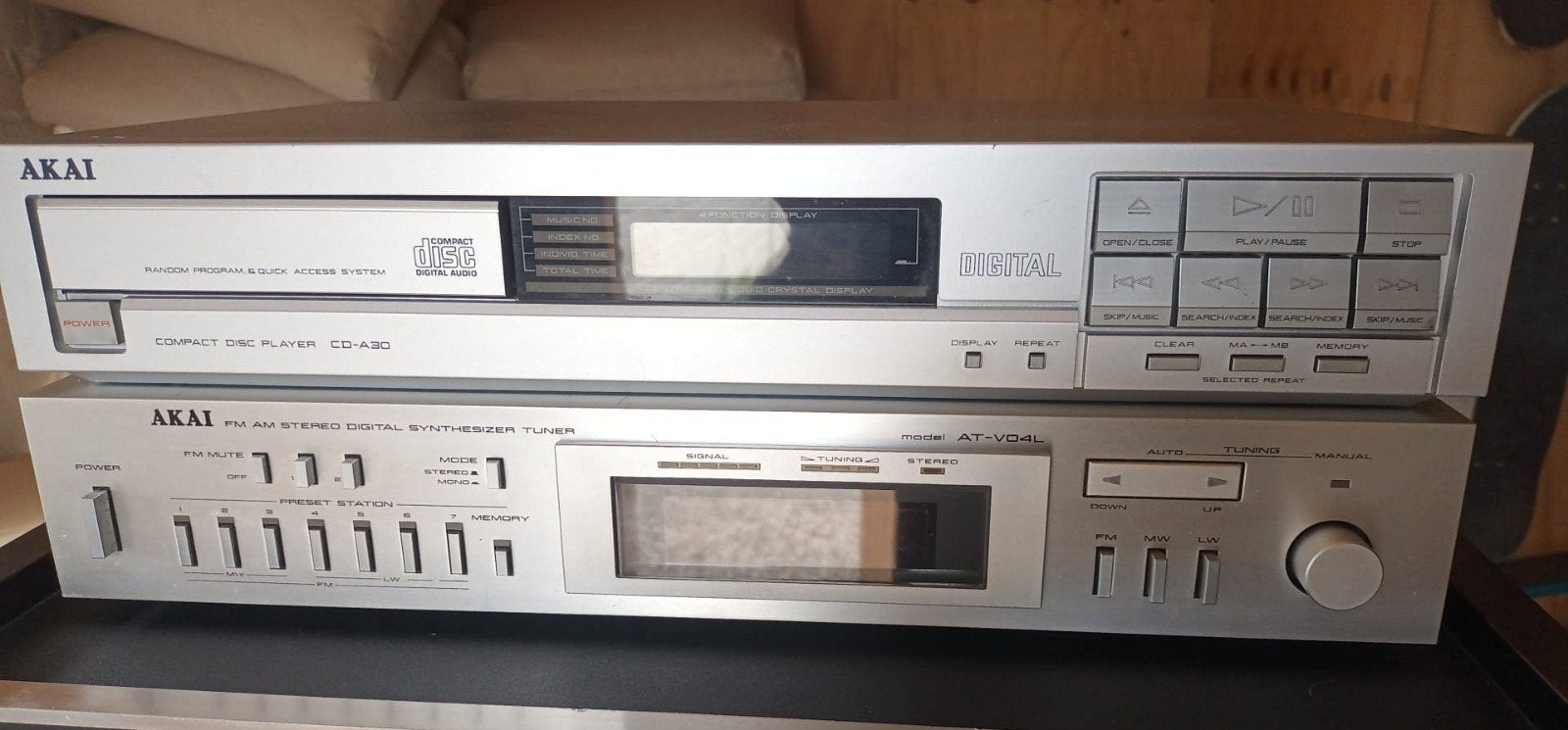 vintage AKAI tuner en cd speler AKAI CD-A30
AKAI AT-V04L, Audio, Tv en Foto, Tuners, Ophalen