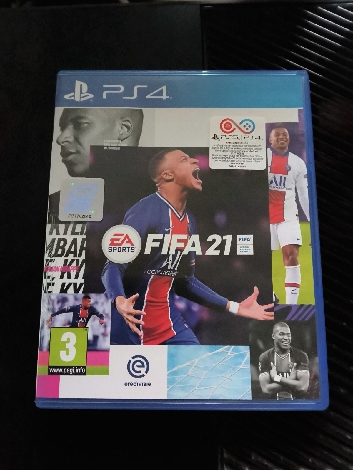 FIFA 21 pour PlayStation 4, Online, Comme neuf, À partir de 3 ans, Sport