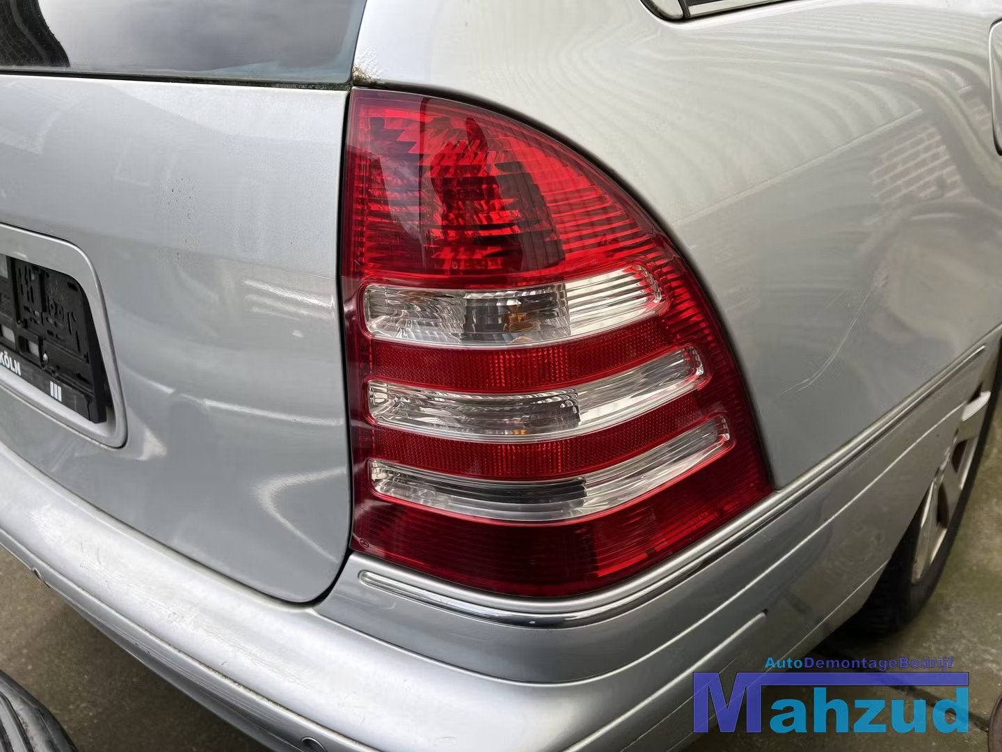 MERCEDES C-KLASSE COMBI S203 Zilver C775 rechts achterlicht, Gebruikt, Mercedes-Benz AG, Mercedes-Benz, Mercedesstrasse 120
70372  Stuttgart, DE