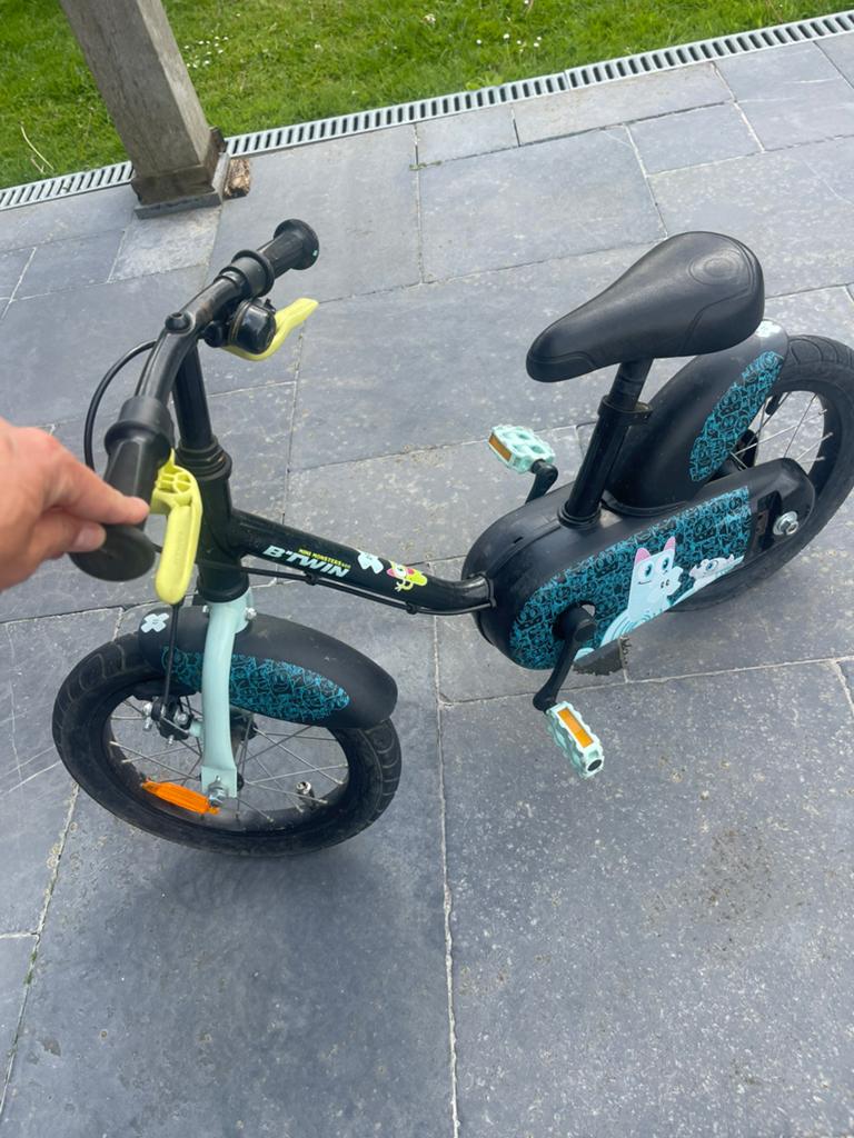 Kinderfiets 14” zwart + zijwielen, Ophalen, Gebruikt, Minder dan 16 inch, Zijwieltjes