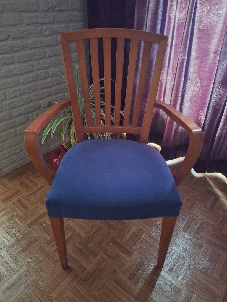 Enkele leuke design stoelen plus éénzit, Huis en Inrichting, Ophalen, Gebruikt