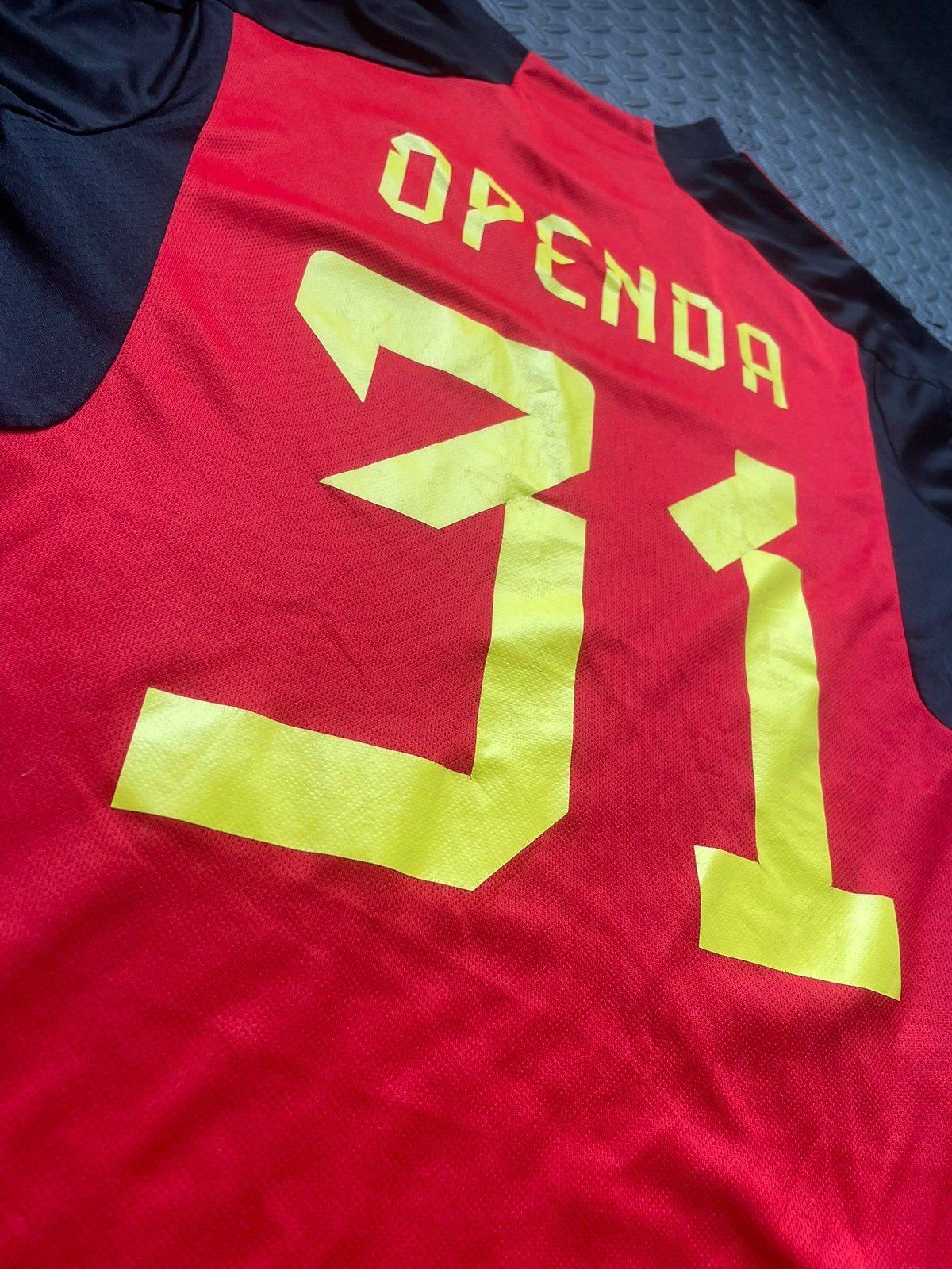 Maillot de football belge #31 Openda, Sports & Fitness, Football, Taille S, Envoi, Comme neuf, Maillot
