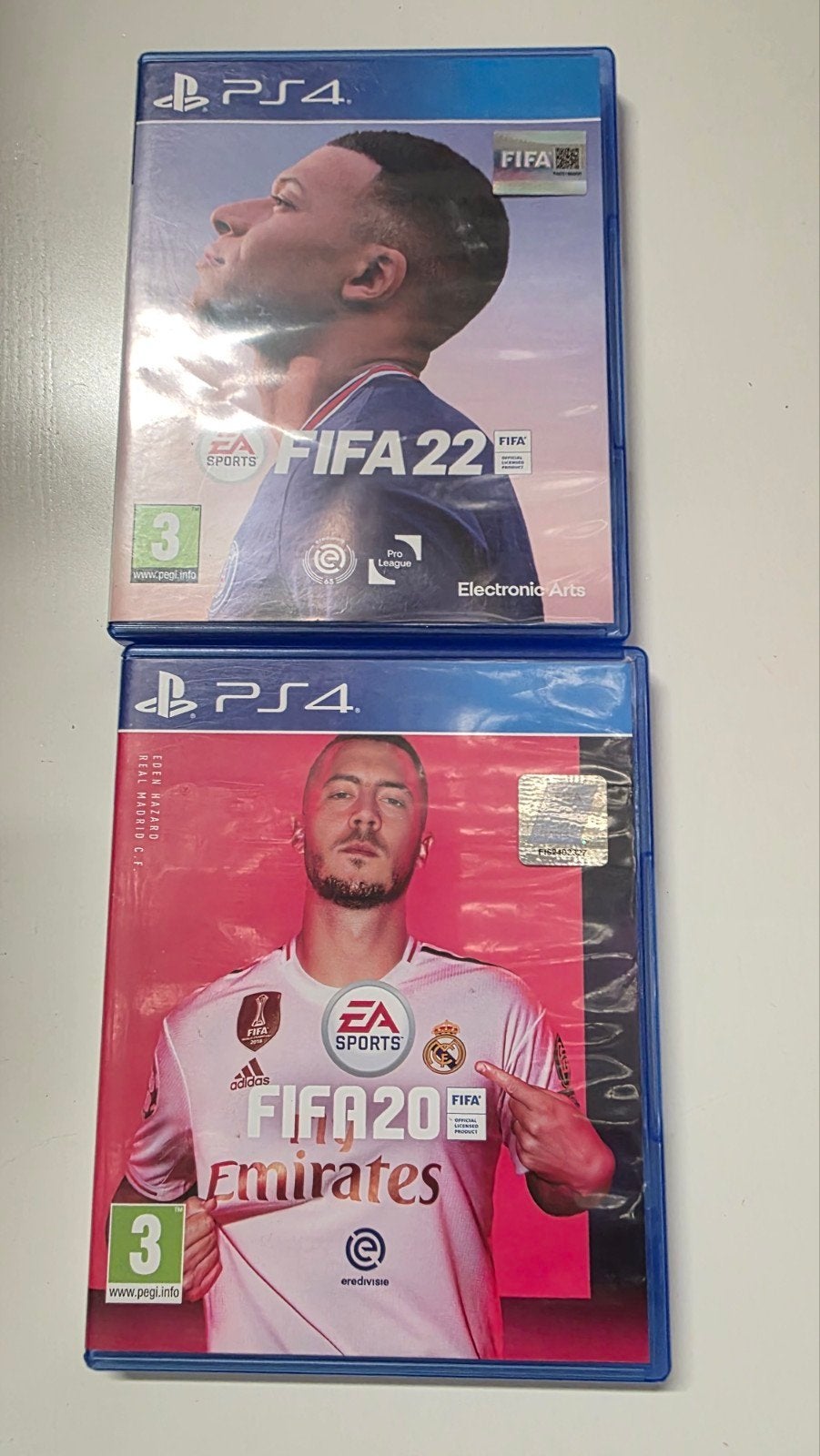 Ps4 spellen fifa 22 en 20, Games en Spelcomputers, Games | Sony PlayStation 4, Ophalen