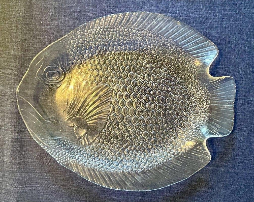 Service Arcoroc en forme de poisson, Enlèvement