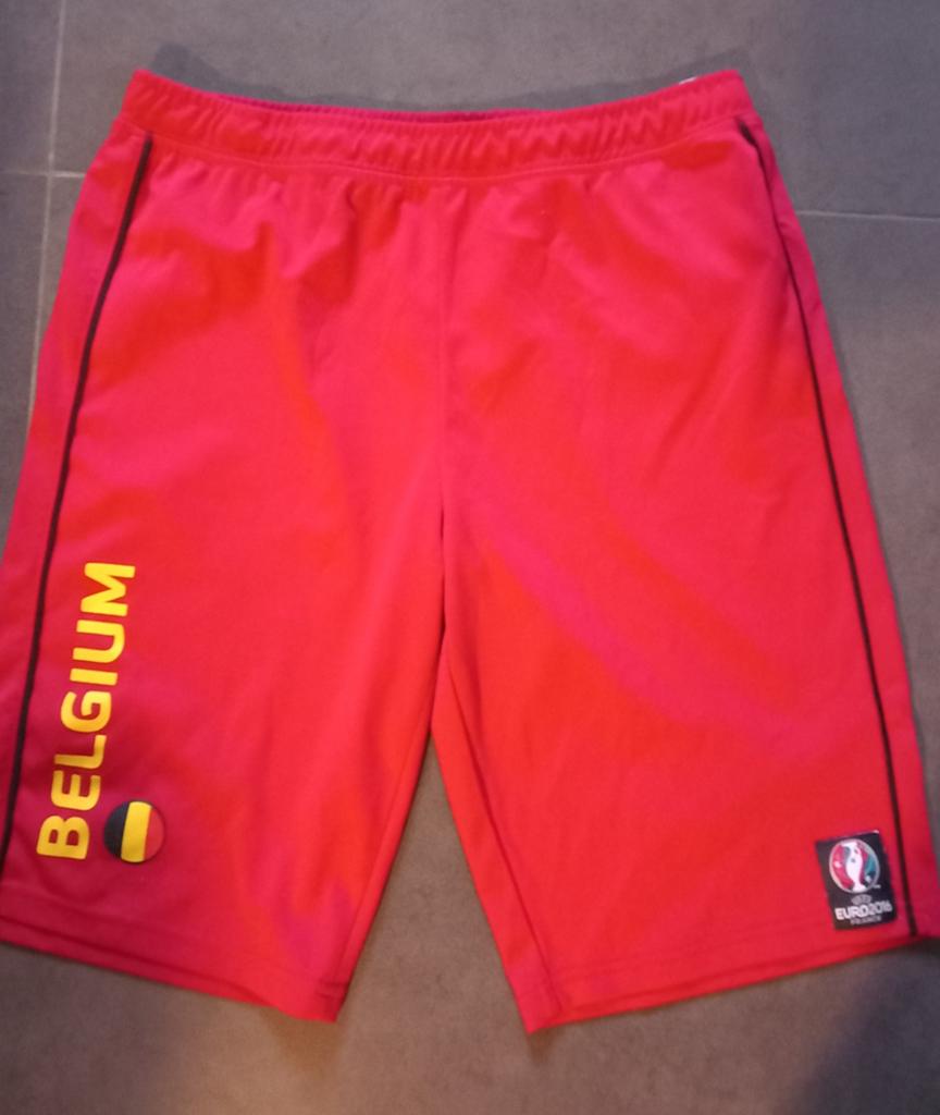 Short de football Red Devils - 👹 - taille S -> 2€, Vêtements | Hommes, Vêtements de sport, Rode duivels, Comme neuf, Enlèvement