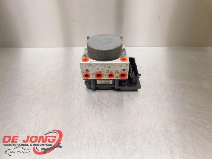 Pompe ABS d'un Renault Clio, Renault, -, 3 mois de garantie, Utilisé