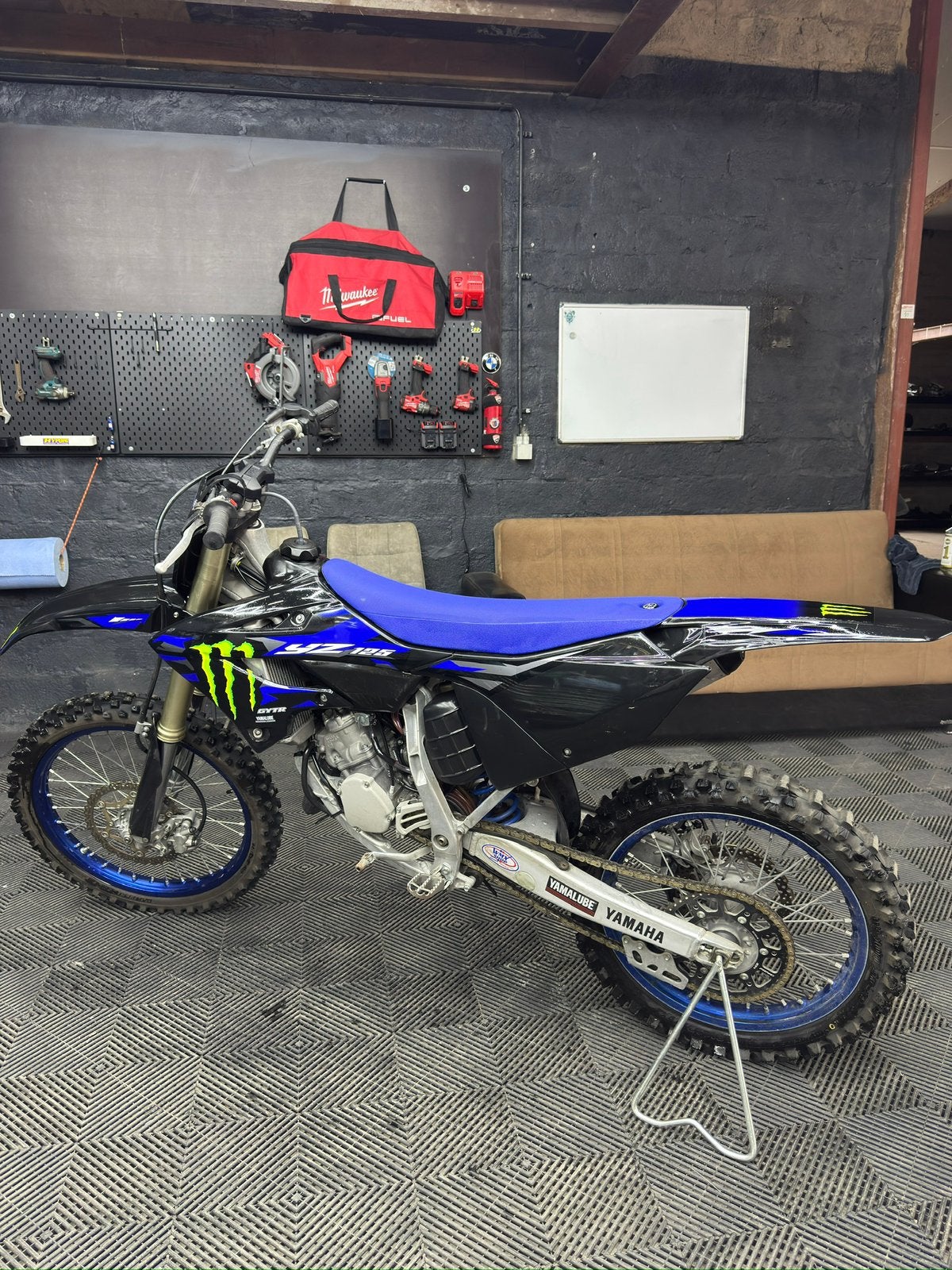 Yamaha YZ125 Monster Energy Edition 2025, Ophalen