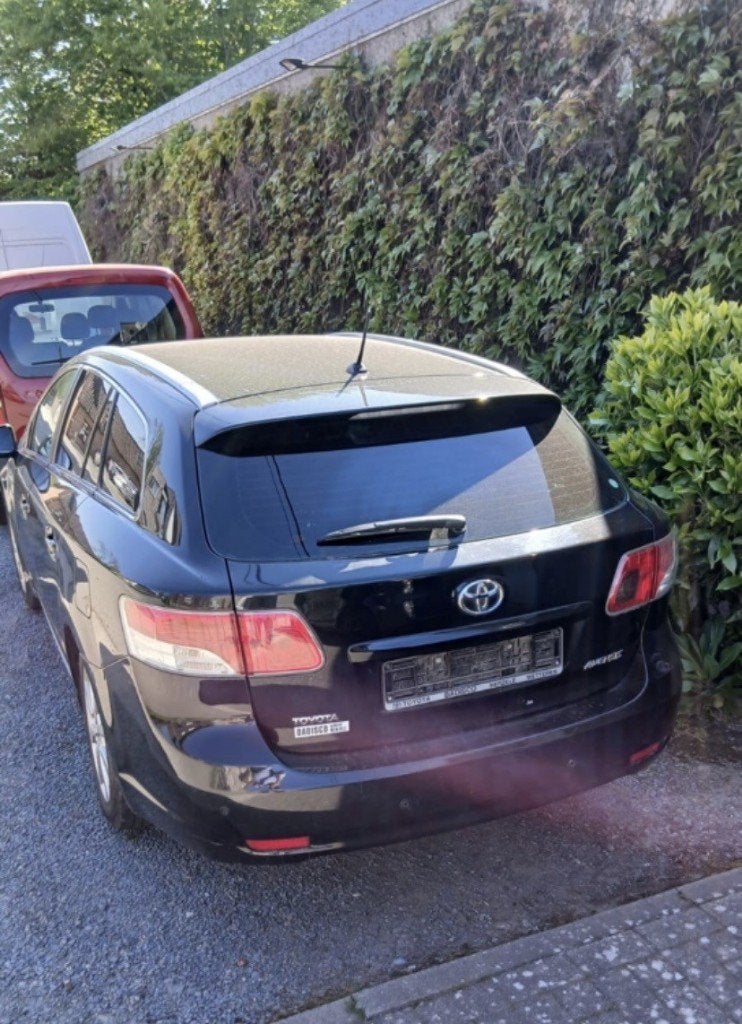 VOITURE DE FREIN TOYOTA AVENSIS 2.2 D-CAT, Autos, Euro 5, Achat, 110 kW, Entretenue par le concessionnaire